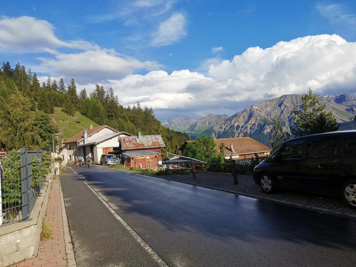 Chasa Sassalba Panzió Lu Kültér fotó